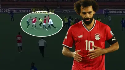 İZLE | 2 holigan maç sırasında Mohamed Salah'a saldırdı