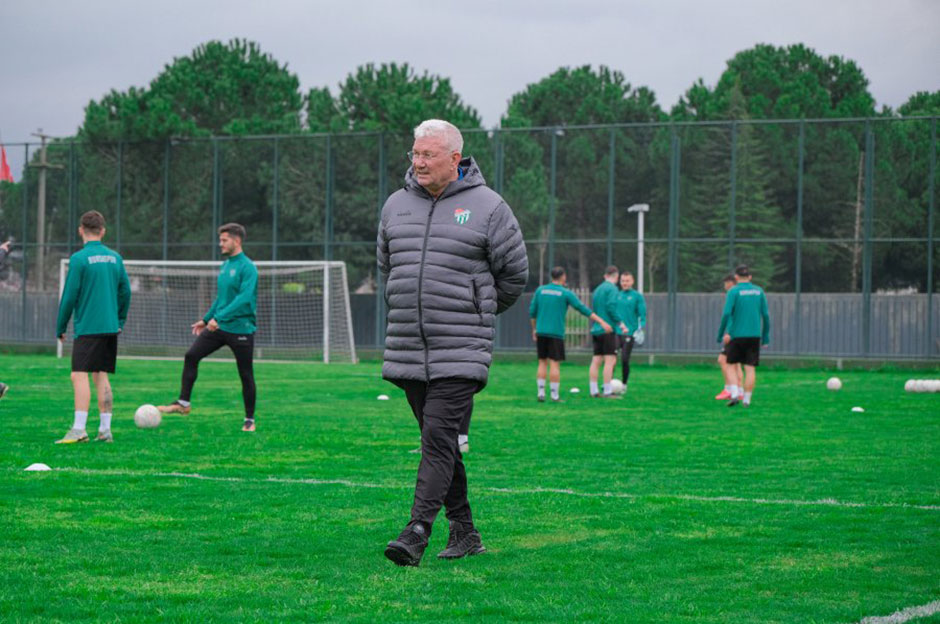 Bursaspor'da İsmail Ertekin dönemi sona erdi