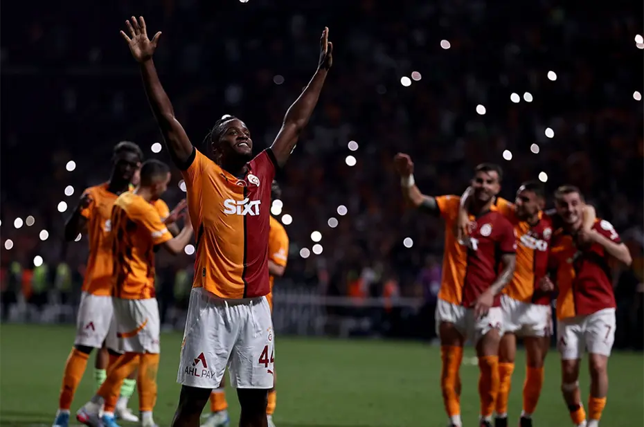 Trio ekibi yorumladı: "Galatasaray'ın golü öncesi ofsayt var" - 5 Trio ekibi yorumladı: "Galatasaray'ın golü öncesi ofsayt var" - 5