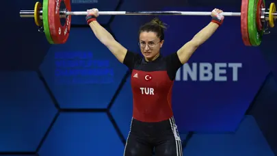 Aysel Özkan'dan Avrupa Şampiyonası'nda bronz madalya