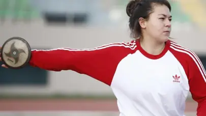 Milli sporcu Özlem Becerek'ten altın madalya