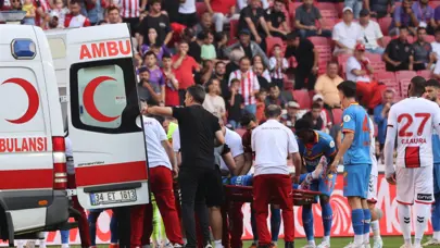 Süper Lig'de korku dolu anlar: Ambulansla hastaneye kaldırıldı