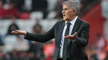 Şenol Güneş: Beşiktaş'ın ikincilik yarışı yok