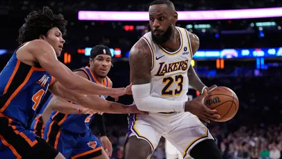 Los Angeles Lakers, New York Knicks'e "dur" dedi
