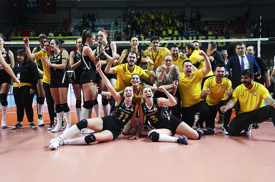 VakıfBank'ta Dörtlü Final sevinci yaşanıyor