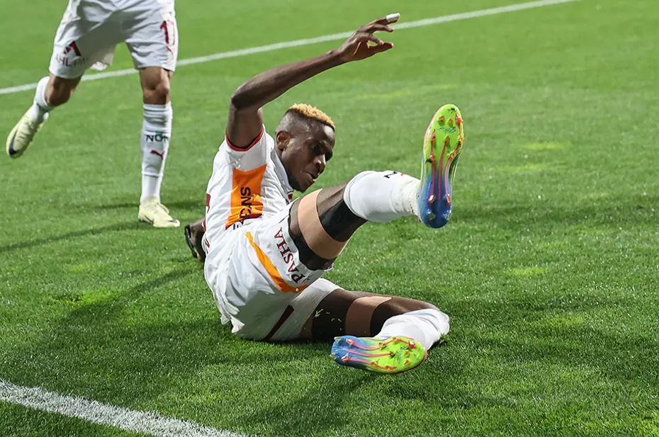 Osimhen'in gönlündeki kulübü Obi Mikel canlı yayında açıkladı: "Orada oynamak istiyor" - 6 Osimhen'in gönlündeki kulübü Obi Mikel canlı yayında açıkladı: "Orada oynamak istiyor" - 6