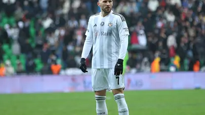 Beşiktaş'tan ayrılan Ante Rebic imzayı attı