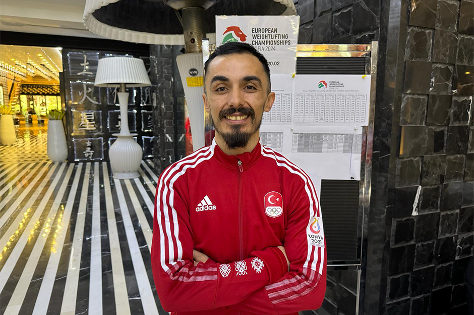 Muammer Şahin'den Avrupa Halter Şampiyonası'nda altın madalya