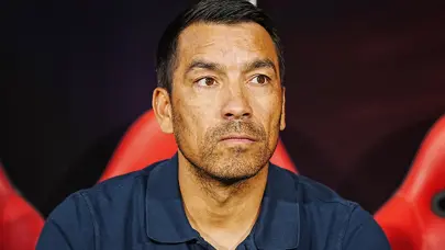 Van Bronckhorst, Semih Kılıçsoy'un neden 11'de olmadığını açıkladı