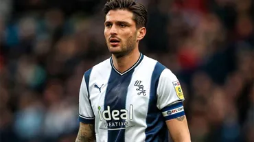 Okay Yokuşlu'nun takımı Premier Lig'e çıkmak için mücadele edecek