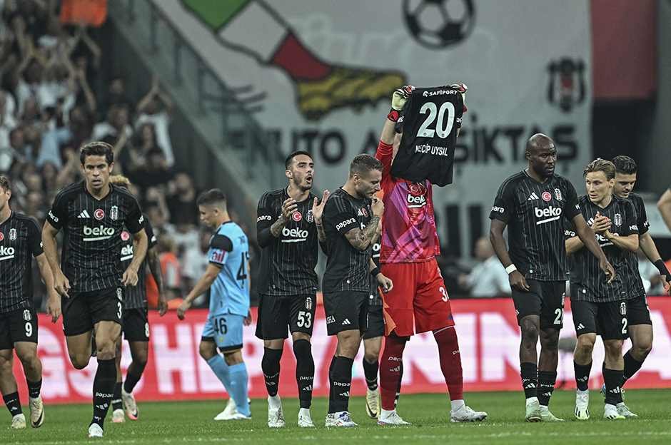 Immobile'nin golünden sonra Necip Uysal detayı