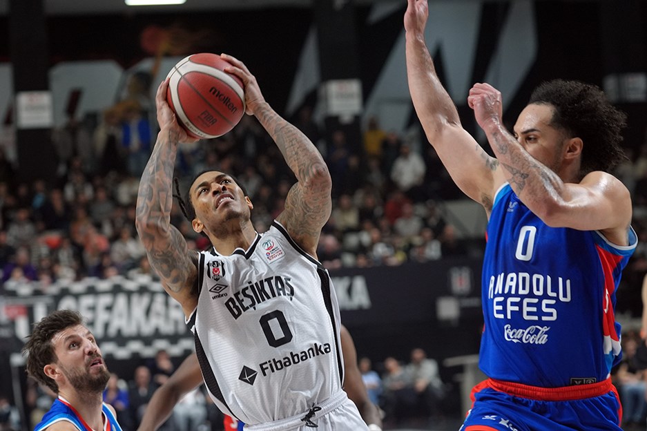 Anadolu Efes - Beşiktaş maçı ertelendi