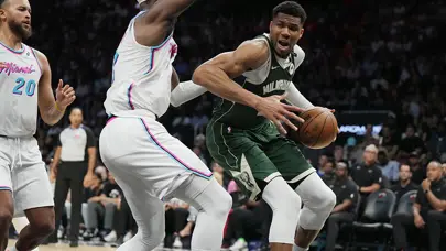 Antetokounmpo'nun üstün oyunu Bucks'a galibiyeti getirdi