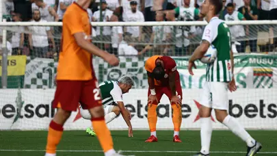 "Rehavetin bedelini ödedi!" | Spor yazarları Galatasaray için ne dedi?