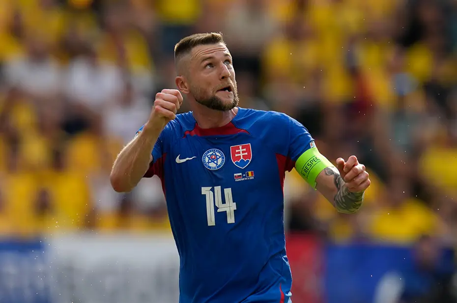 Galatasaray'dan çifte bomba: Yıldız futbolcuların imzası an meselesi - 4