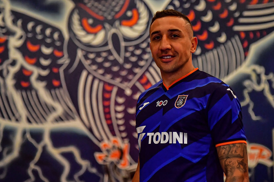 Başakşehir'e Çin'den tanıdık Brezilyalı: 1.5 yıllık sözleşme imzaladı