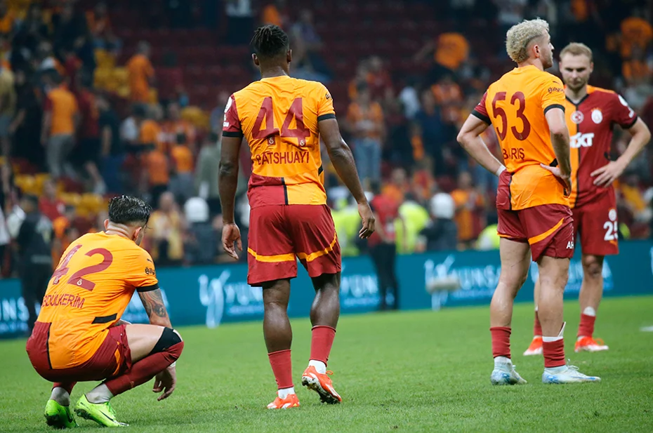 Galatasaray'da 2 futbolcu formayı garantiledi: Okan Buruk ilk 11'i tekrar değiştiriyor - 1