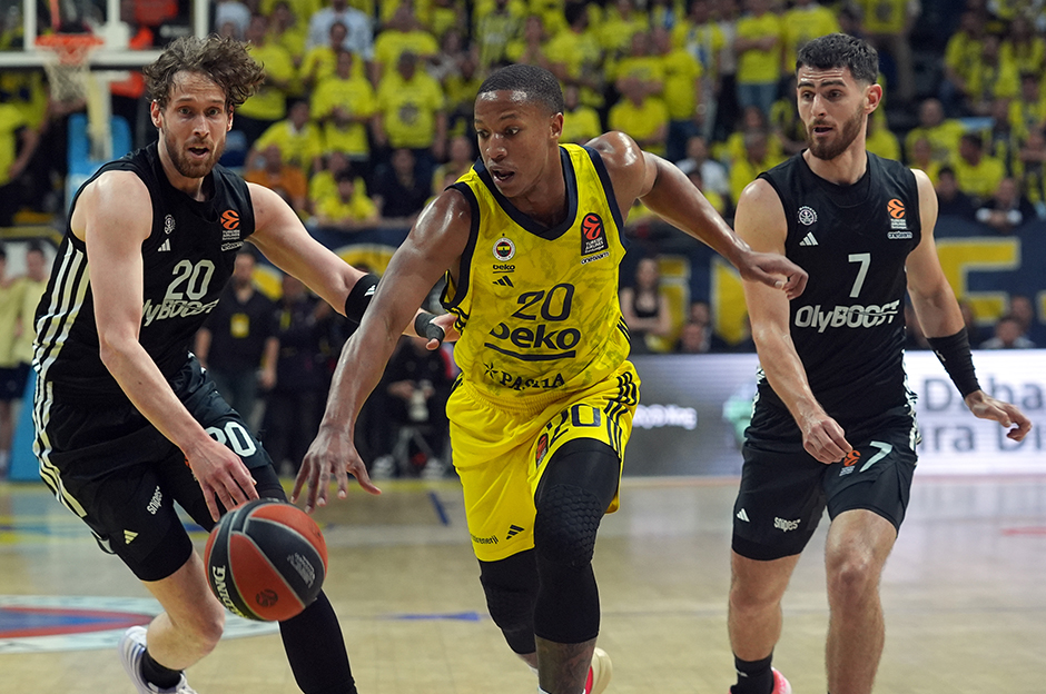 Fenerbahçe Beko, THY Euroleague'de play-off'lara galibiyetle başladı