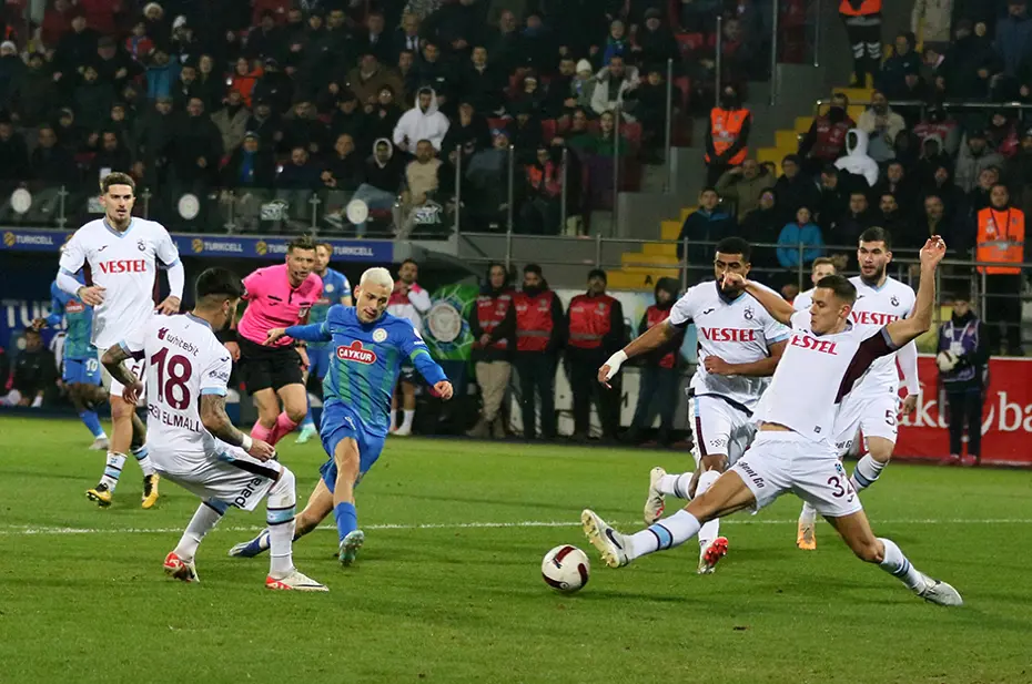 Trabzonspor'un Süper Lig'de 2023-2024 sezonu fikstürü, derbi maçları ve detaylar - 22 Trabzonspor'un Süper Lig'de 2023-2024 sezonu fikstürü, derbi maçları ve detaylar - 22