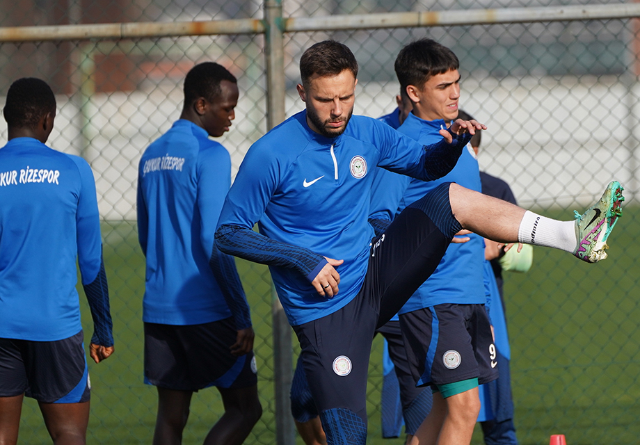 Çaykur Rizespor, Galatasaray öncesi 3 eksikle çalıştı