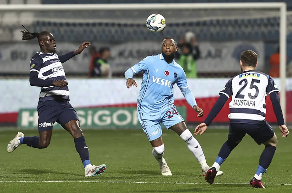 Dev maç öncesi son durum: Trabzonspor - Fenerbahçe (Eksikler ve muhtemel 11'ler) - 7 Dev maç öncesi son durum: Trabzonspor - Fenerbahçe (Eksikler ve muhtemel 11'ler) - 7