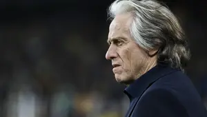 Ümraniyespor Başkanı Tarık Aksar: "Jorge Jesus özür diledi ve gitti" Ümraniyespor Başkanı Tarık Aksar: "Jorge Jesus özür diledi ve gitti"