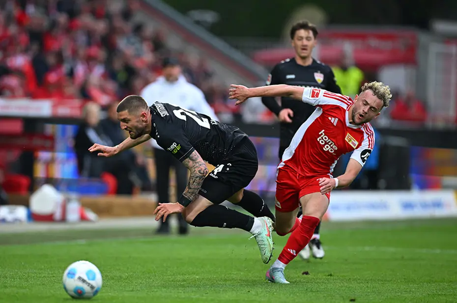Bundesliga'da çılgın maç: İlk yarıda tam 8 gol! - 4 Bundesliga'da çılgın maç: İlk yarıda tam 8 gol! - 4