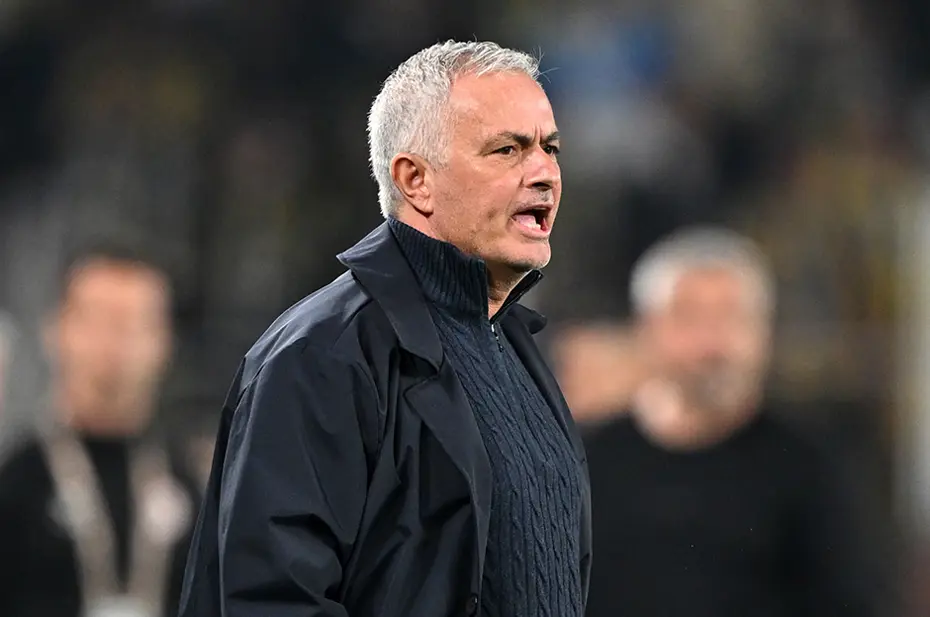Ve Mourinho'dan maç biter bitmez Saint-Maximin açıklaması geldi: İşte kararın nedeni - 2 Ve Mourinho'dan maç biter bitmez Saint-Maximin açıklaması geldi: İşte kararın nedeni - 2