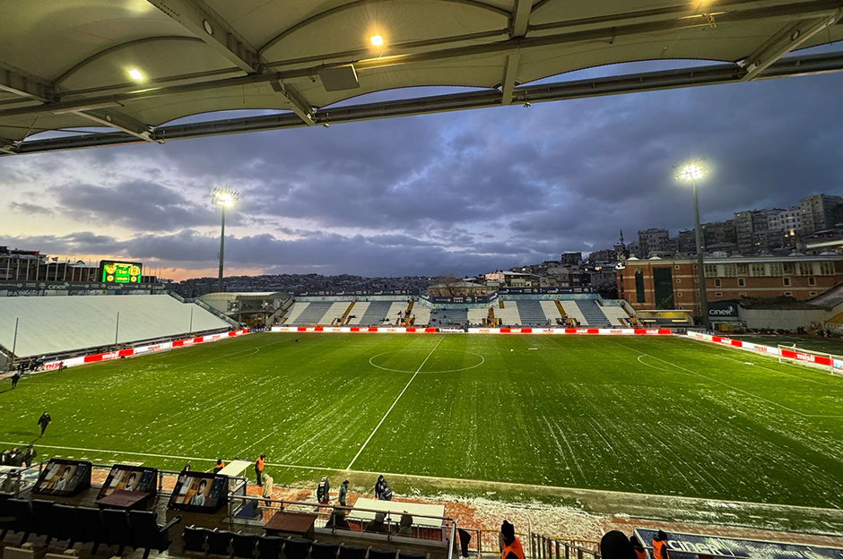 Eyüpspor-Beşiktaş maçı öncesi stat zemininde son durum