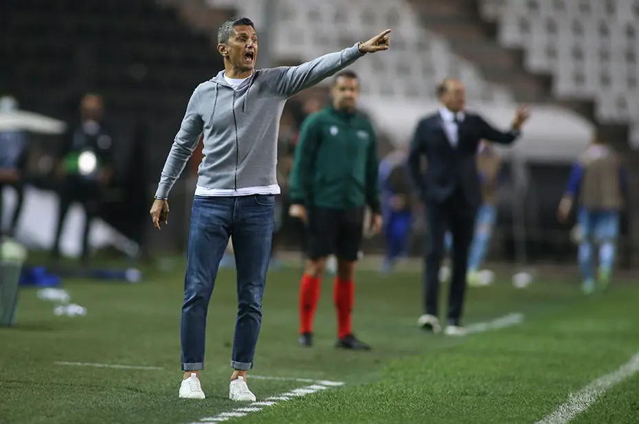 Lucescu'dan Beşiktaş'a teknik direktör önerisi - 6 Lucescu'dan Beşiktaş'a teknik direktör önerisi - 6