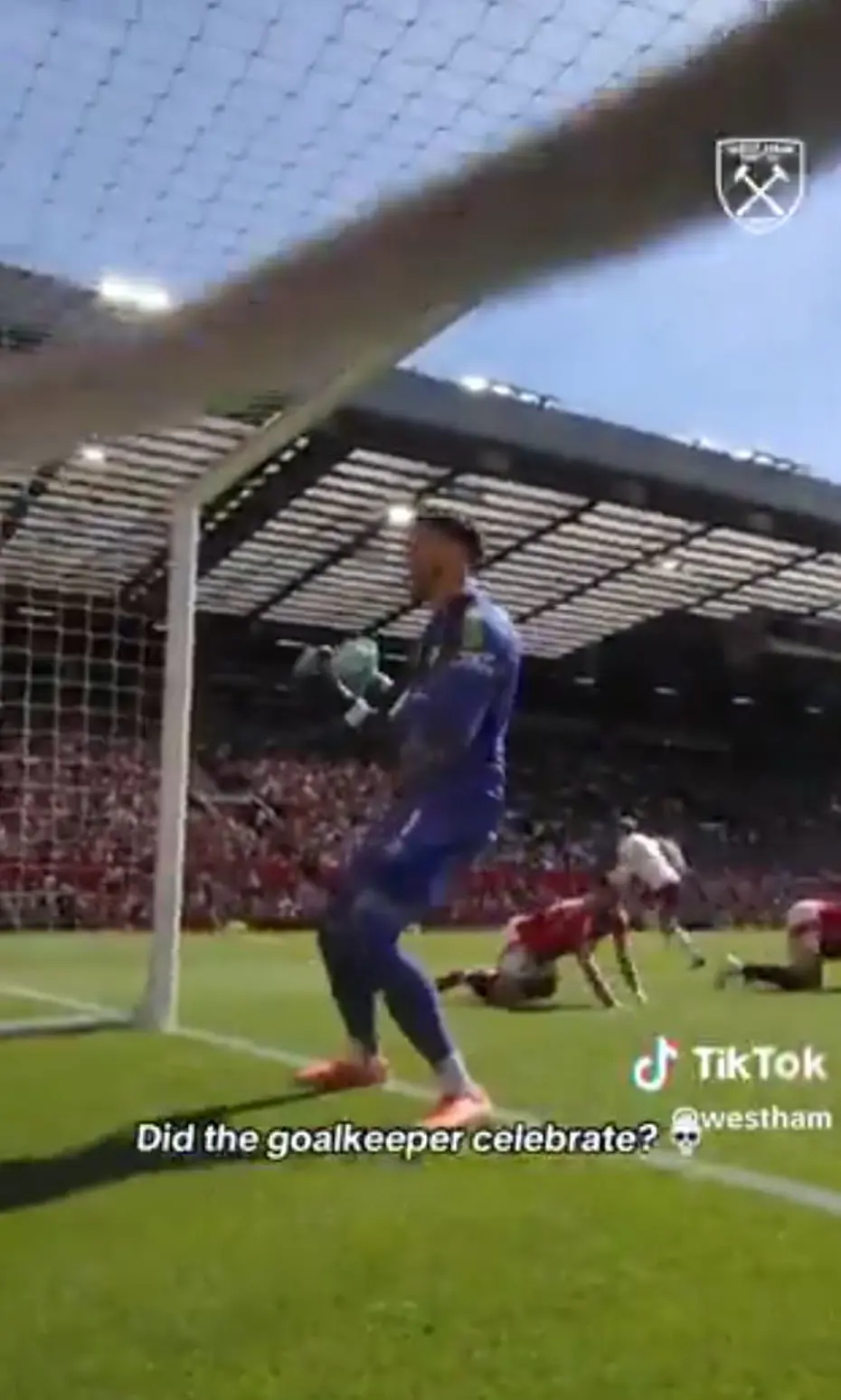 West Ham'dan Altay Bayındır'ı tiye alan tek cümlelik olay paylaşım! Türklerden tepki yağıyor - 6