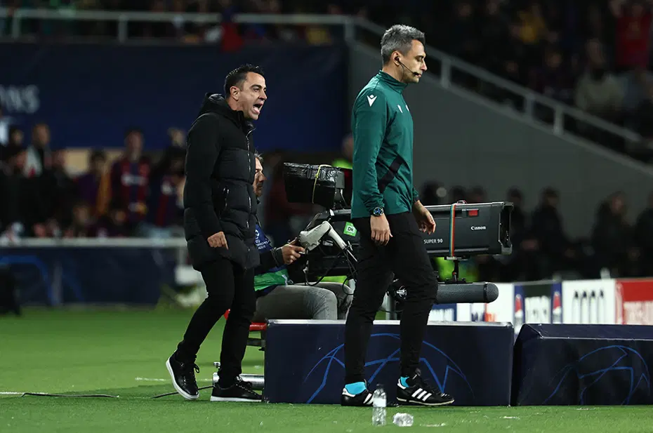 Şampiyonlar Ligi'ndeki Barcelona-PSG maçında geceye damga vuran karar: "Utanç verici, felaket" - 4