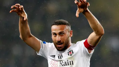 Beşiktaş'tan Cenk Tosun'a yeni sözleşme