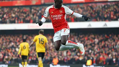100. gol Bukayo Saka'dan: Lider Arsenal 2 golle kazandı
