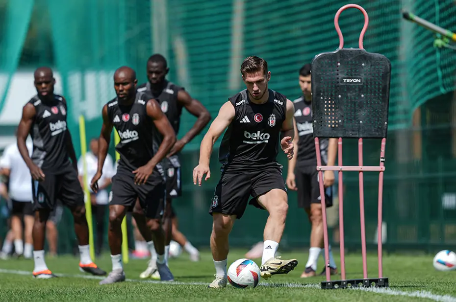 Semih Kılıçsoy'dan EURO 2024 itirafı: "O pozisyon içimde kaldı" - 8 Semih Kılıçsoy'dan EURO 2024 itirafı: "O pozisyon içimde kaldı" - 8