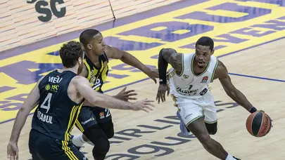 Fenerbahçe Beko son çeyrekte Zalgiris Kaunas'ı mağlup etti