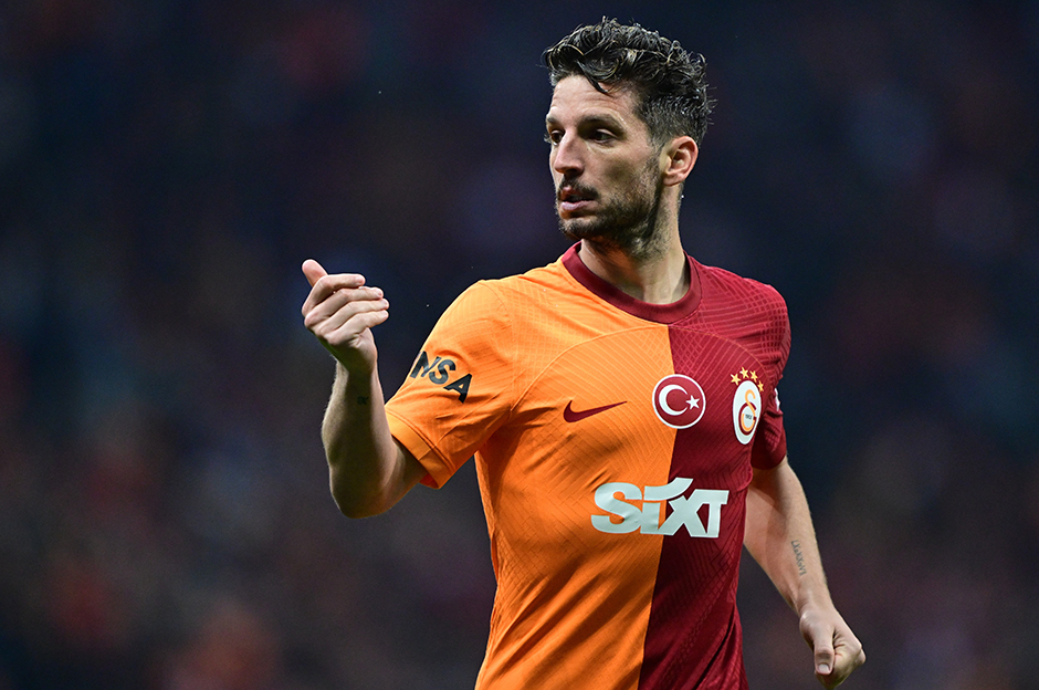 Mertens, Sneijder'in rekoruna ortak oldu