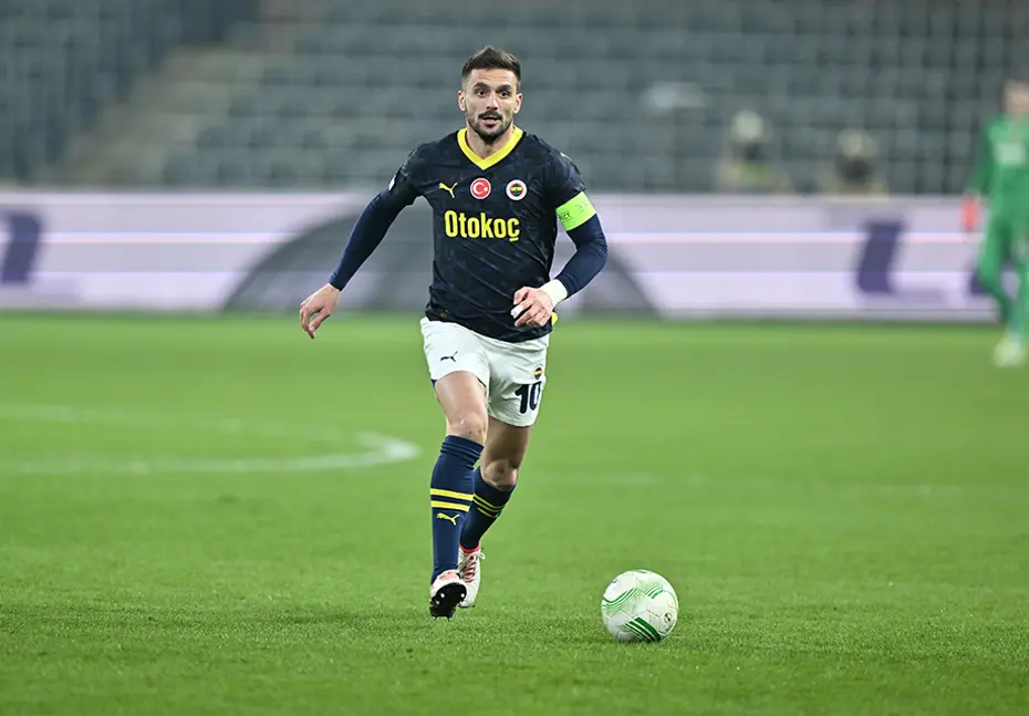 Dev maç öncesi son durum: Trabzonspor - Fenerbahçe (Eksikler ve muhtemel 11'ler) - 26 Dev maç öncesi son durum: Trabzonspor - Fenerbahçe (Eksikler ve muhtemel 11'ler) - 26
