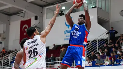 Anadolu Efes 4'te 4 yaptı