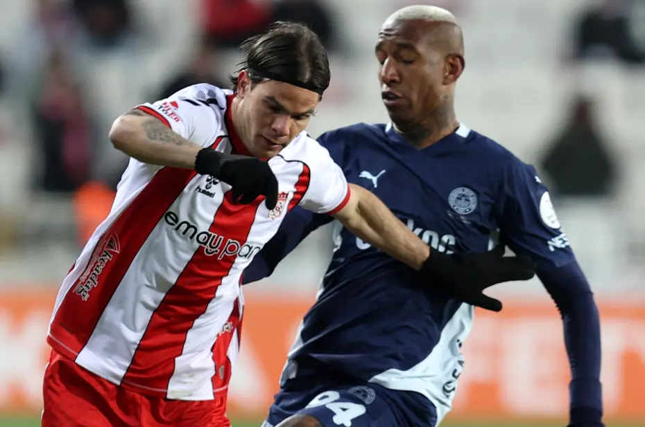 Trio'da Sivasspor-Fenerbahçe maçına damga vuran pozisyon tartışılmadı bile: "Açık, bariz, net..." - 3 Trio'da Sivasspor-Fenerbahçe maçına damga vuran pozisyon tartışılmadı bile: "Açık, bariz, net..." - 3