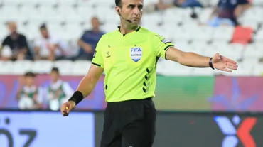 Yayıncı kuruluş duyurdu: Süper Lig'de hakeme saldırı