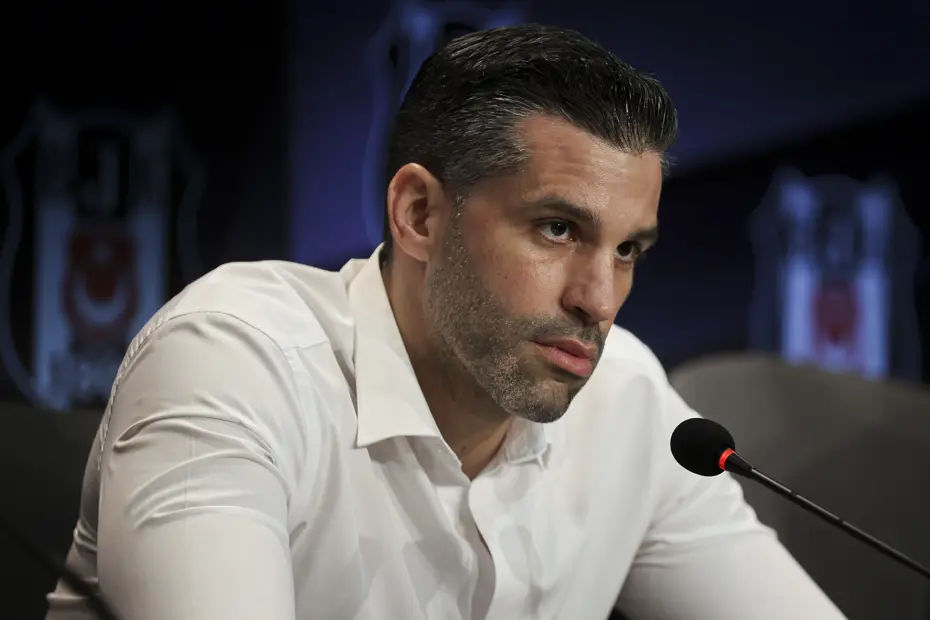 Beşiktaş'tan yeni transferlere imza töreni - 5 Beşiktaş'tan yeni transferlere imza töreni - 5