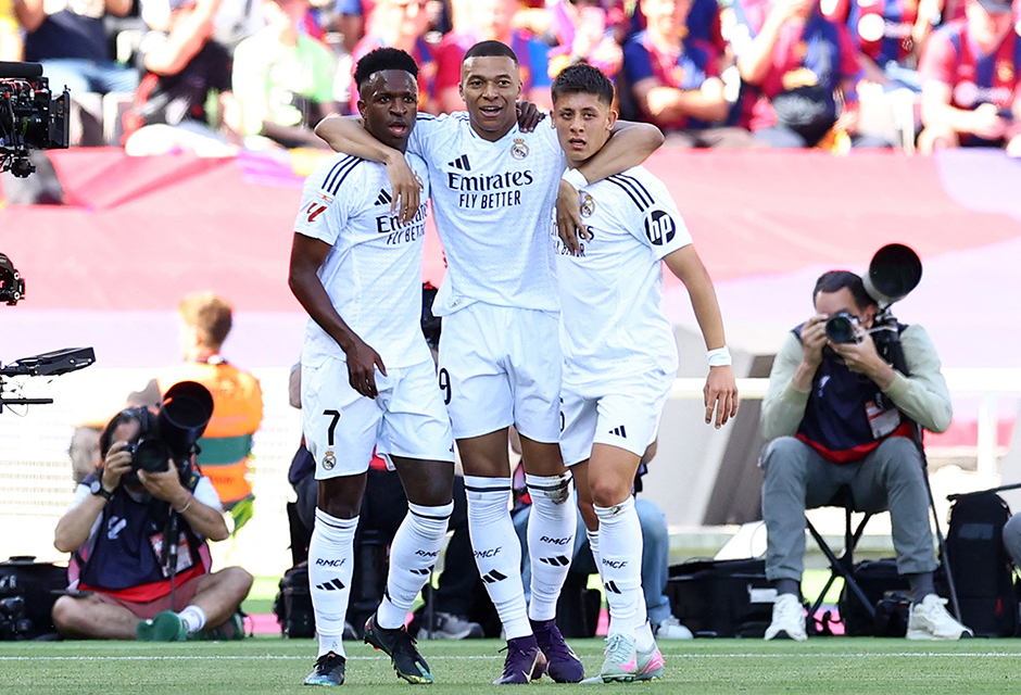 Arda Güler İlk 11'de! Real Madrid'in 'Yenilmezlik Serüveni' Levante Deplasmanında Başladı (Dakika 1, Henüz Gol Yok!)