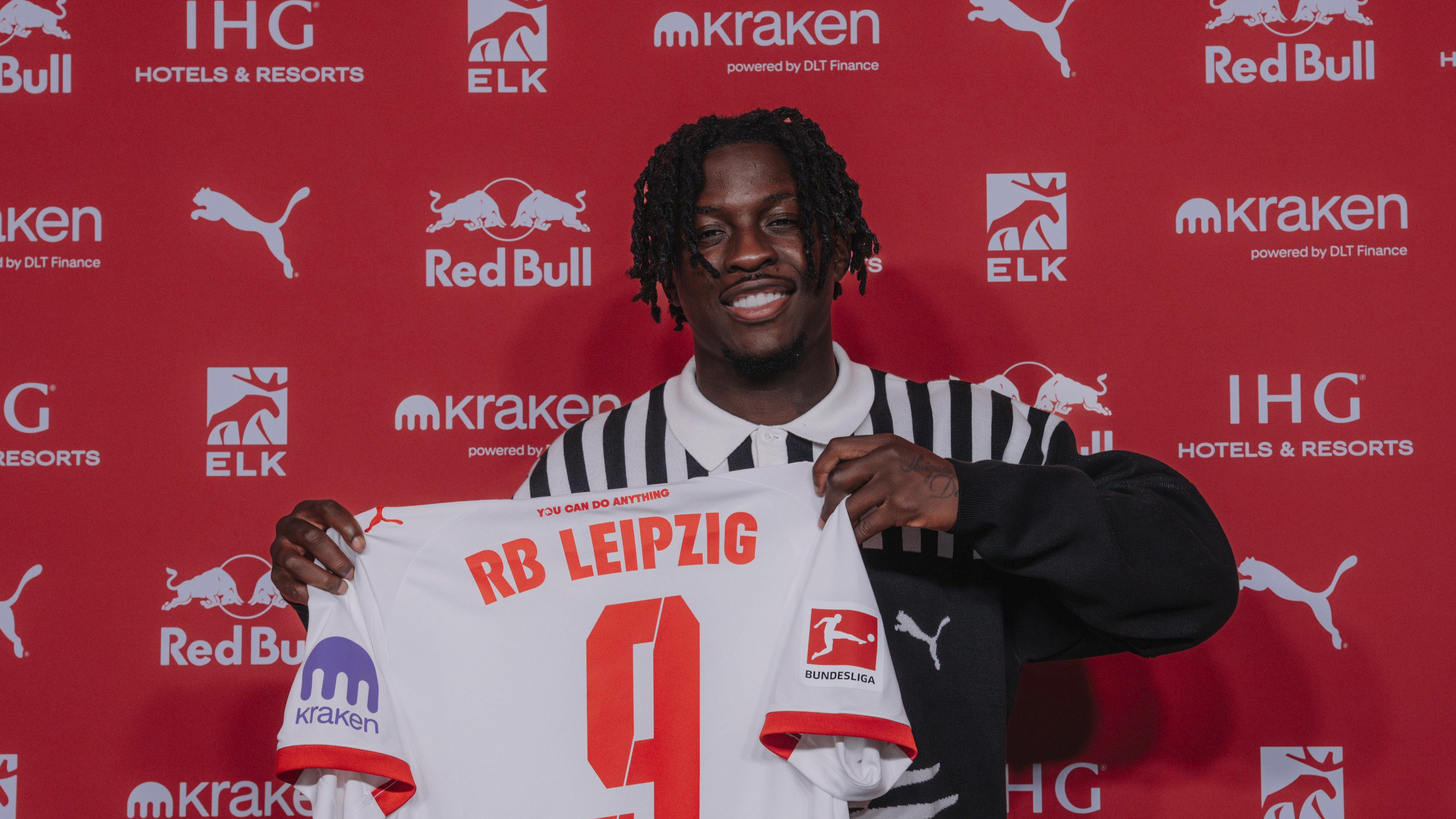 RB Leipzig'e 22'lik kanat      