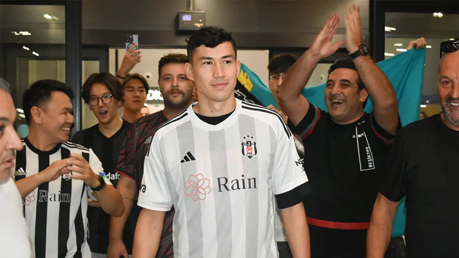 Beşiktaş'ta "kampı terk etti" iddiası: Bonservisini duyurdular - 4 Beşiktaş'ta "kampı terk etti" iddiası: Bonservisini duyurdular - 4