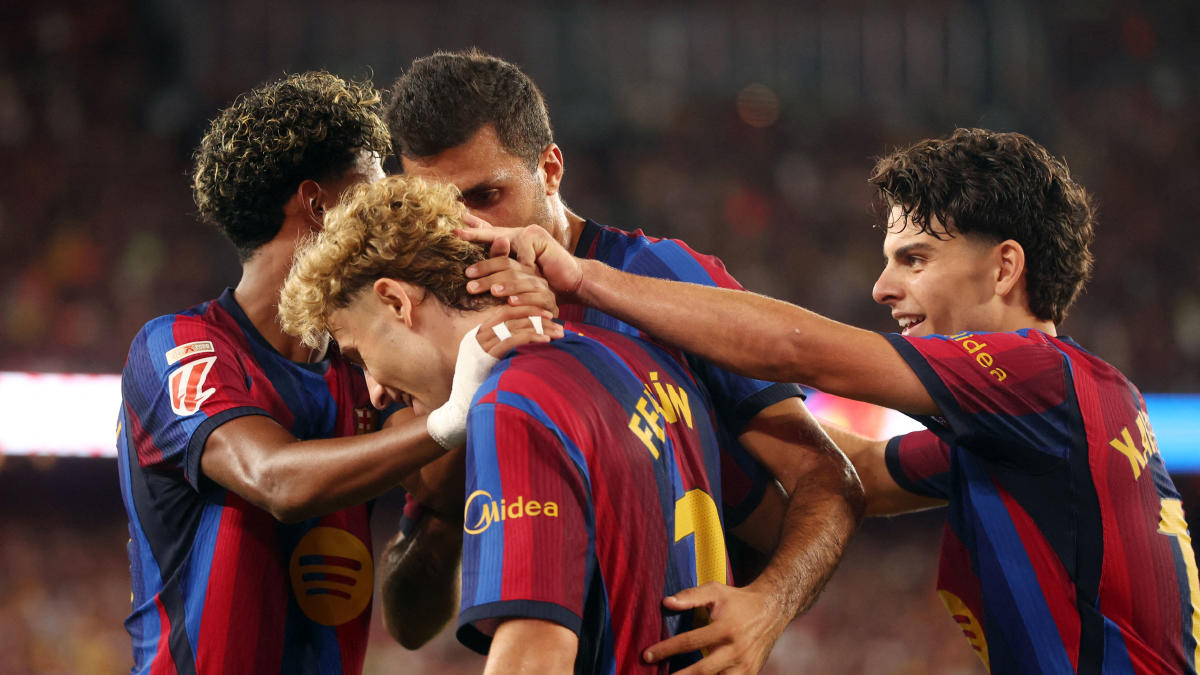 Barcelona, lige 2'de 2'yle başladı