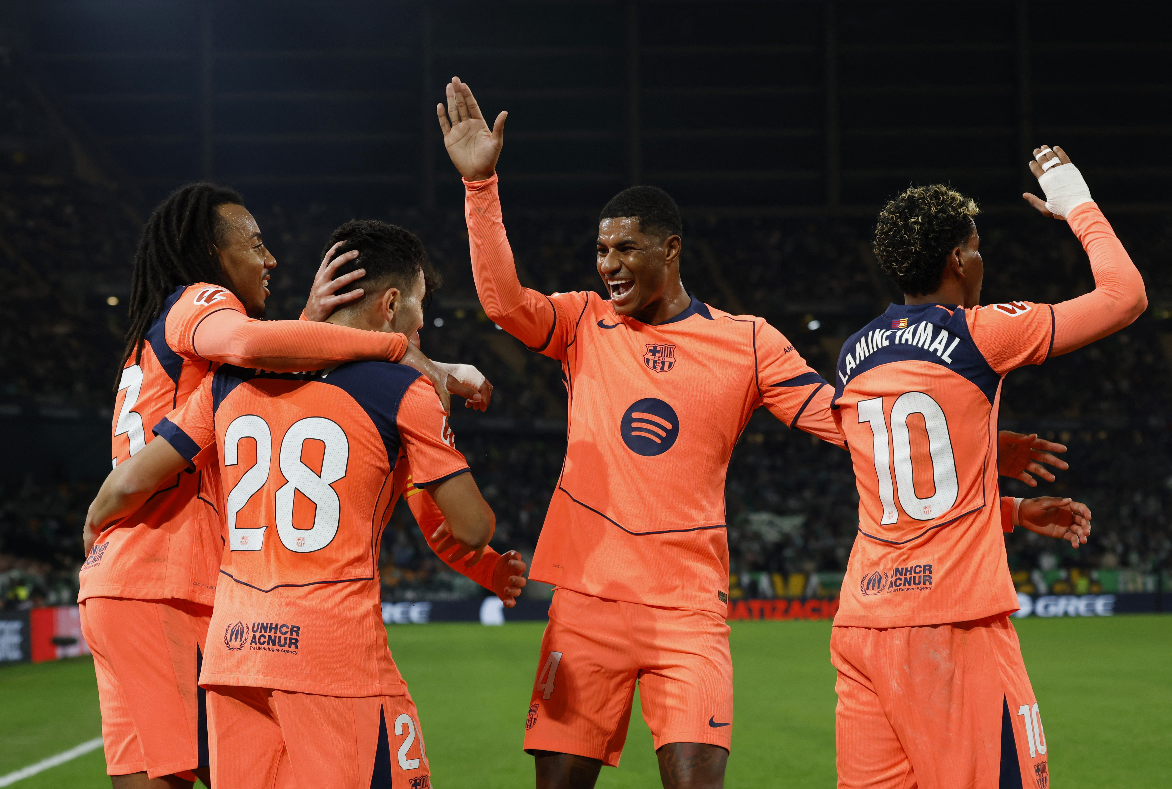 Tam 8 gol: Lider Barcelona yoluna firesiz devam ediyor