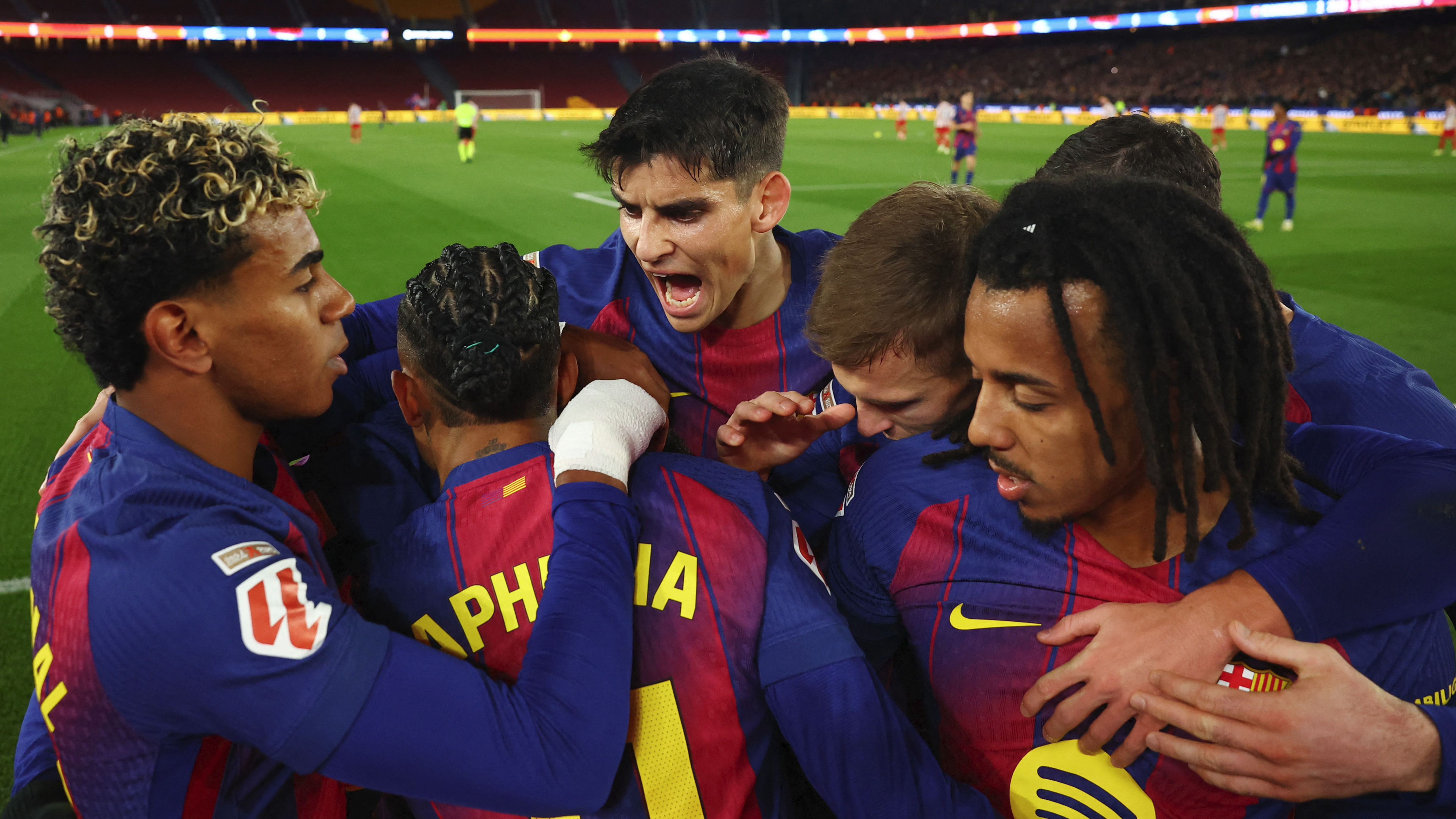 Barcelona dev maçı geriden gelerek kazandı