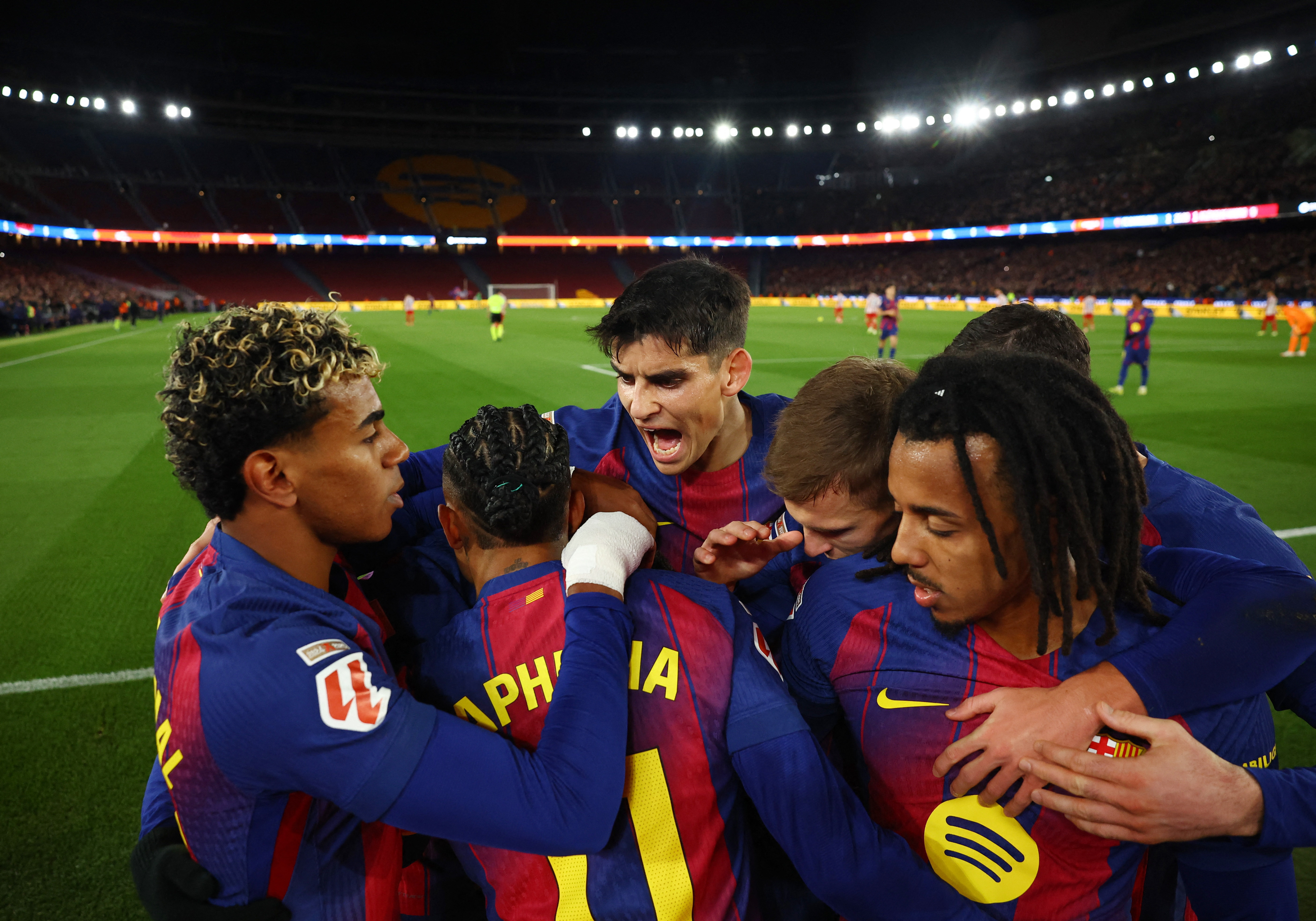 Barcelona dev maçı geriden gelerek kazandı