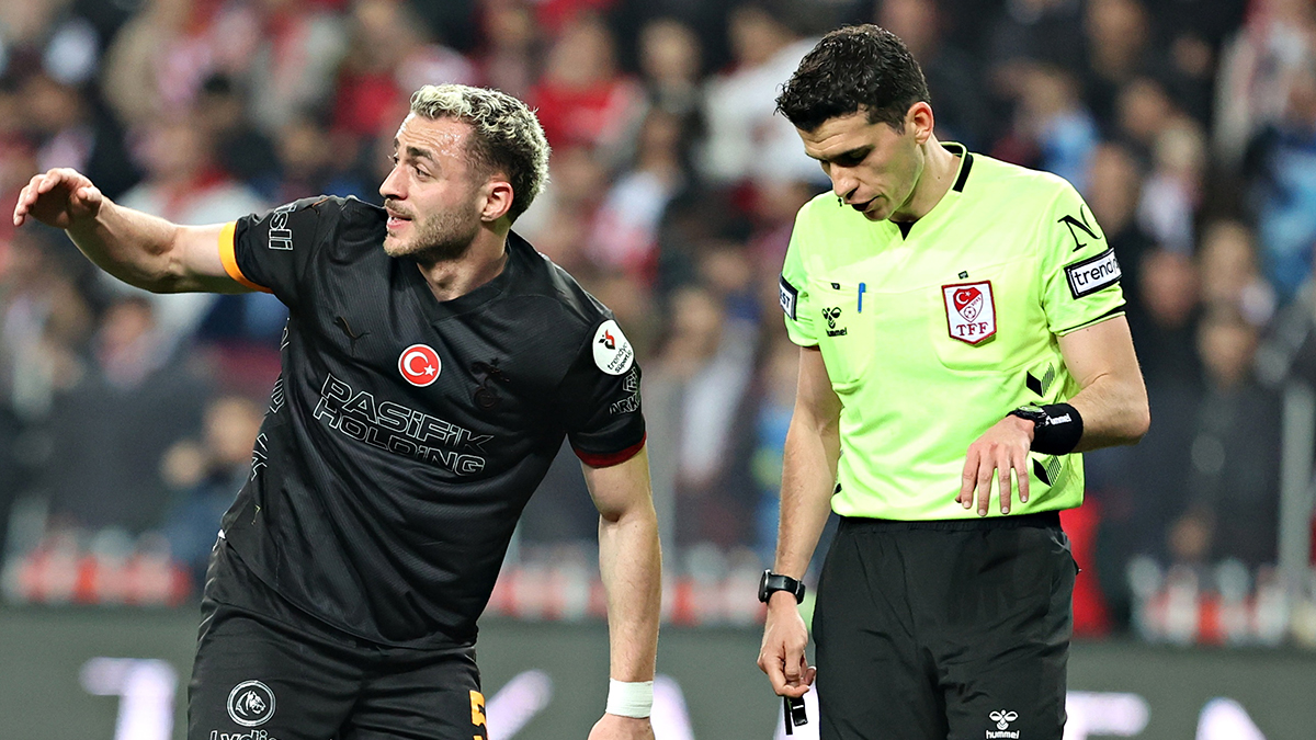 Samsunspor-Galatasaray Maçı Sonrası Trio Karıştı: Kim Kime Ne Yaptı, Onlar Bile Çözemedi!
